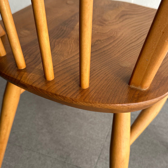 こっちのアーコール　ERCOL フープバックチェア　商品番号25113d