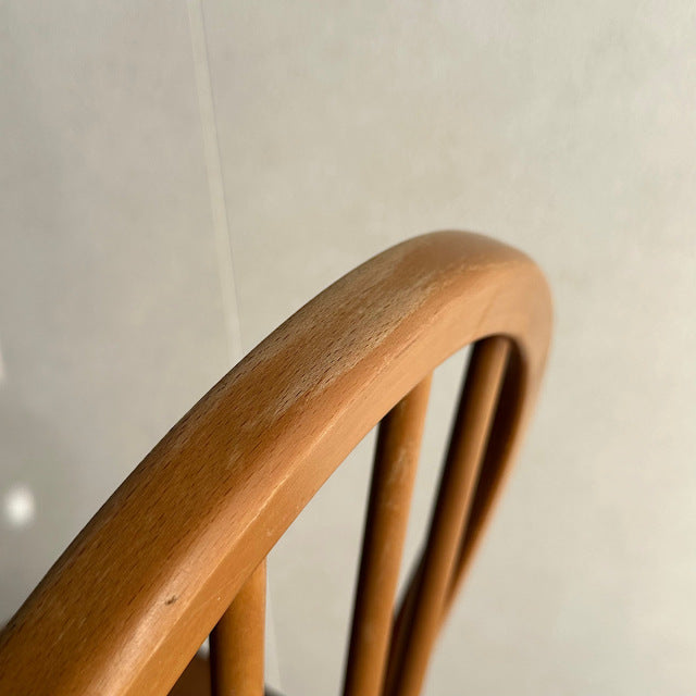 こっちのアーコール　ERCOL フープバックチェア　商品番号25113d