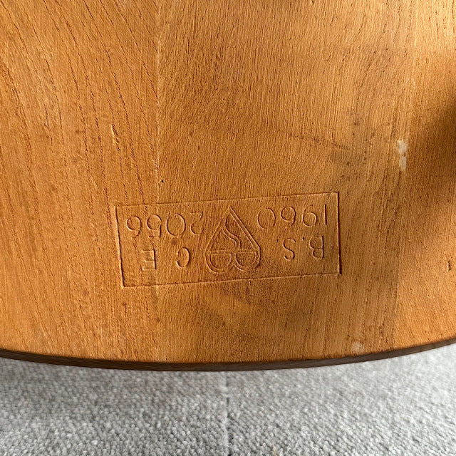 こっちのアーコール　ERCOL フープバックチェア　商品番号25113d