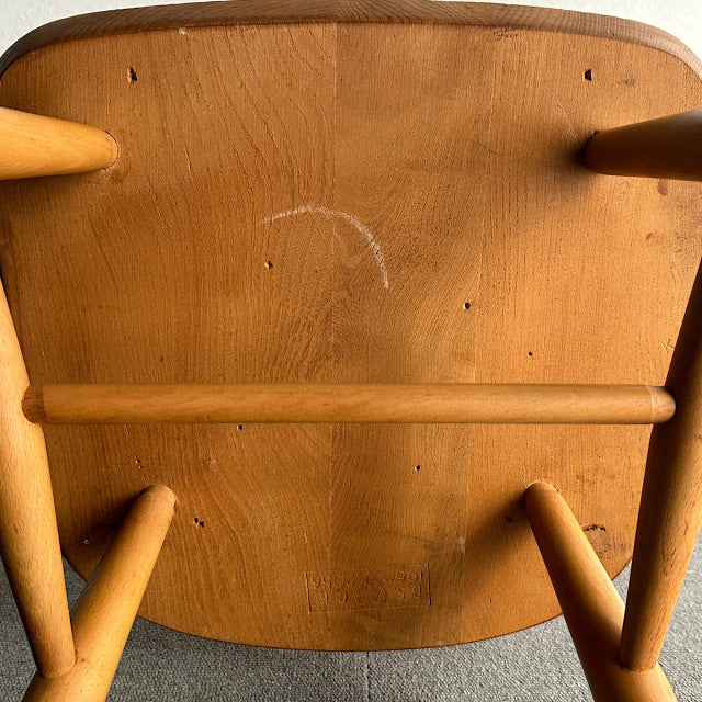 こっちのアーコール　ERCOL フープバックチェア　商品番号25113d
