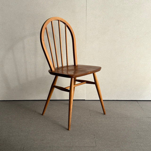 こっちのアーコール　ERCOL フープバックチェア　商品番号25113e