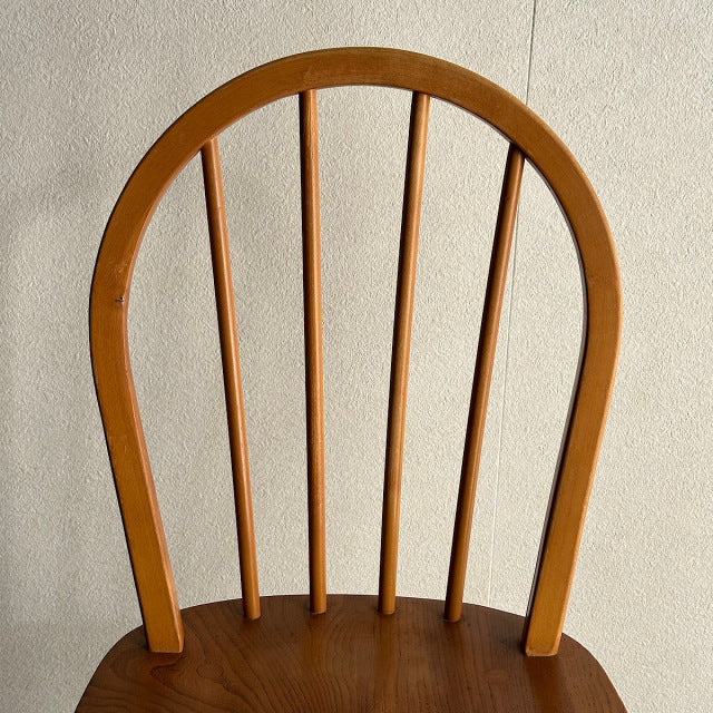 こっちのアーコール　ERCOL フープバックチェア　商品番号25113e