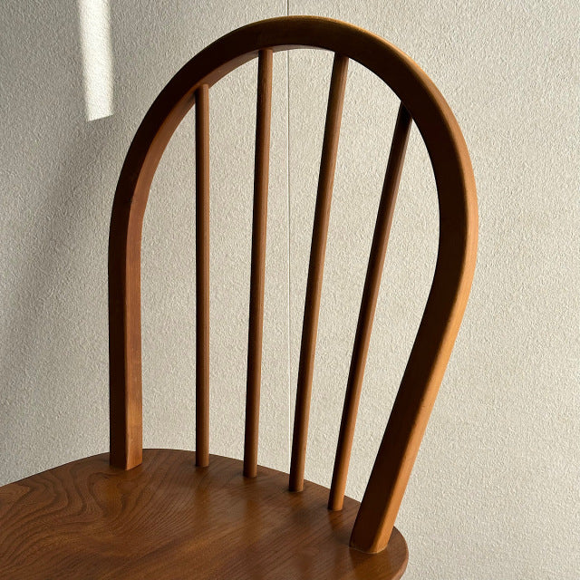こっちのアーコール　ERCOL フープバックチェア　商品番号25113e