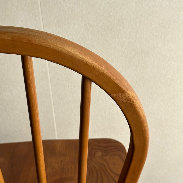 こっちのアーコール　ERCOL フープバックチェア　商品番号25113e