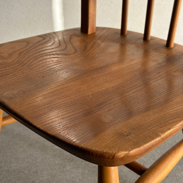 こっちのアーコール　ERCOL フープバックチェア　商品番号25113e