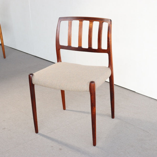 【職人２０％】　J.L.モラー（J.L.Moller）No.83　デンマーク製ダイニングチェア　商品番号27022c