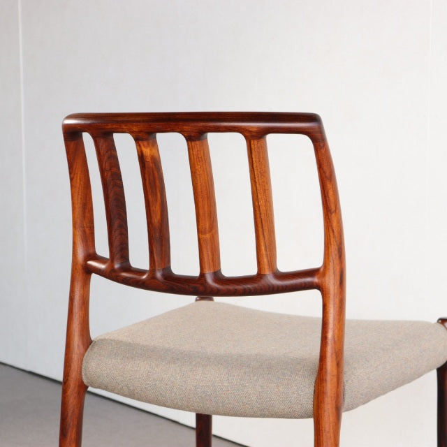 【職人２０％】　J.L.モラー（J.L.Moller）No.83　デンマーク製ダイニングチェア　商品番号27022c