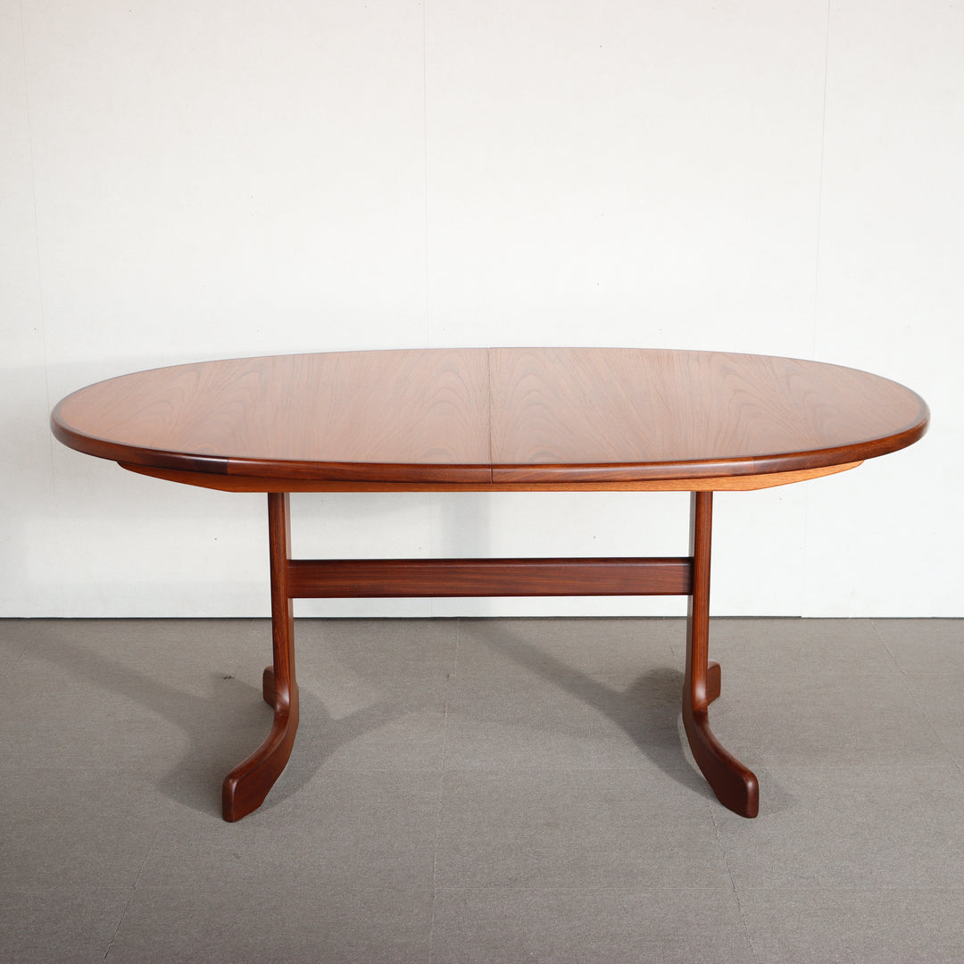 【comingsoon!】 G PLAN OVAL WHALE FIN DINING TABLE ItemCode-DAWN41