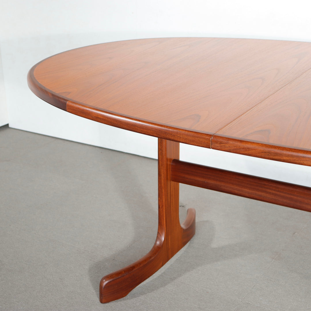 【comingsoon!】 G PLAN OVAL WHALE FIN DINING TABLE ItemCode-DAWN41
