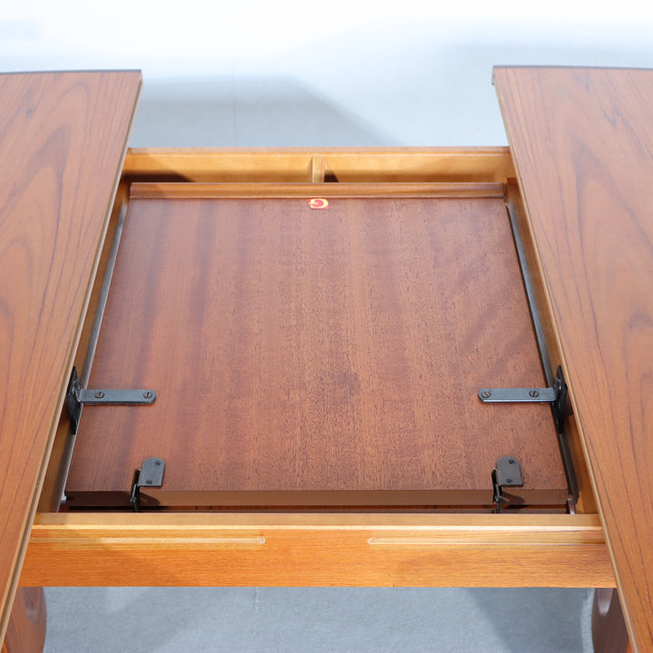 【comingsoon!】 G PLAN OVAL WHALE FIN DINING TABLE ItemCode-DAWN41