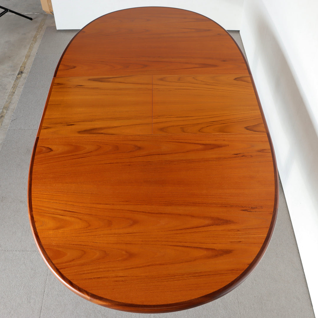 【comingsoon!】 G PLAN OVAL WHALE FIN DINING TABLE ItemCode-DAWN41