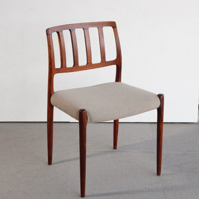 【デザイナー８０％】　J.L.モラー（J.L.Moller）No.83　デンマーク製ダイニングチェア　商品番号27022d
