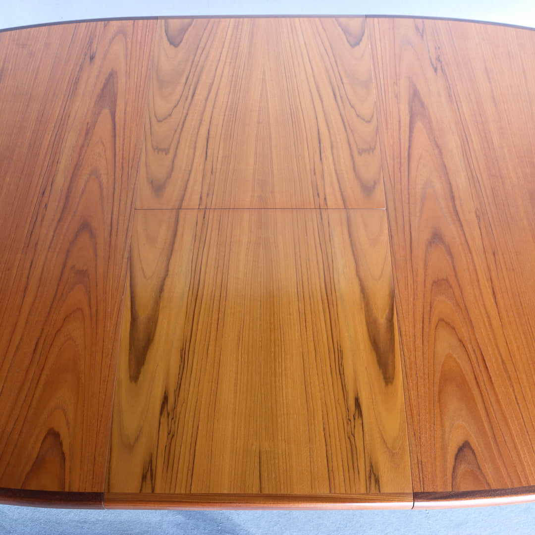 【comingsoon!】 G PLAN OVAL WHALE FIN DINING TABLE ItemCode-DAWN41