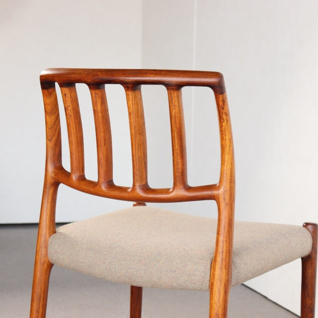 【デザイナー８０％】　J.L.モラー（J.L.Moller）No.83　デンマーク製ダイニングチェア　商品番号27022d