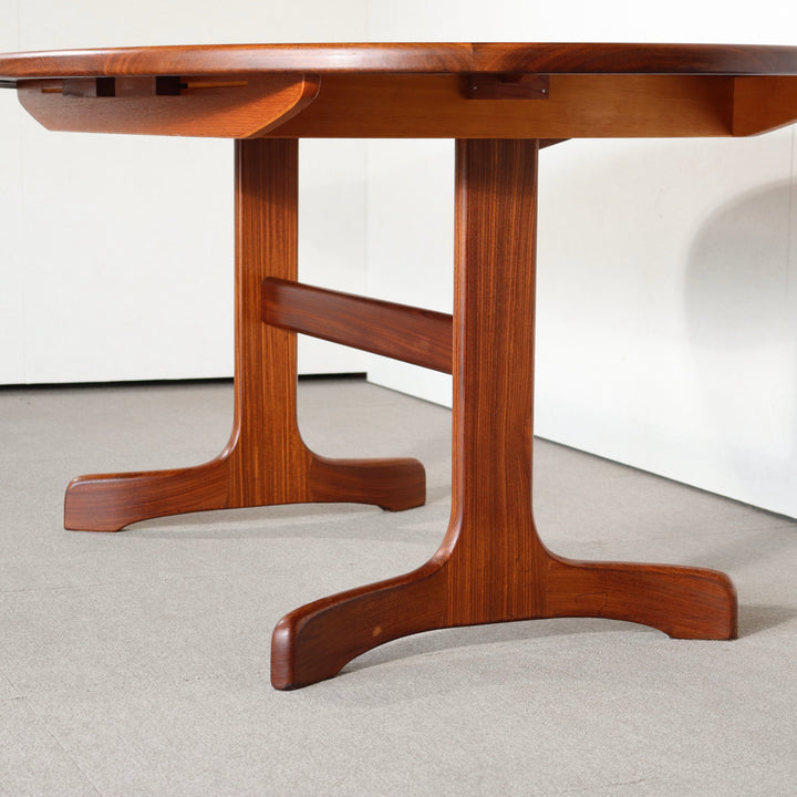 【comingsoon!】 G PLAN OVAL WHALE FIN DINING TABLE ItemCode-DAWN41