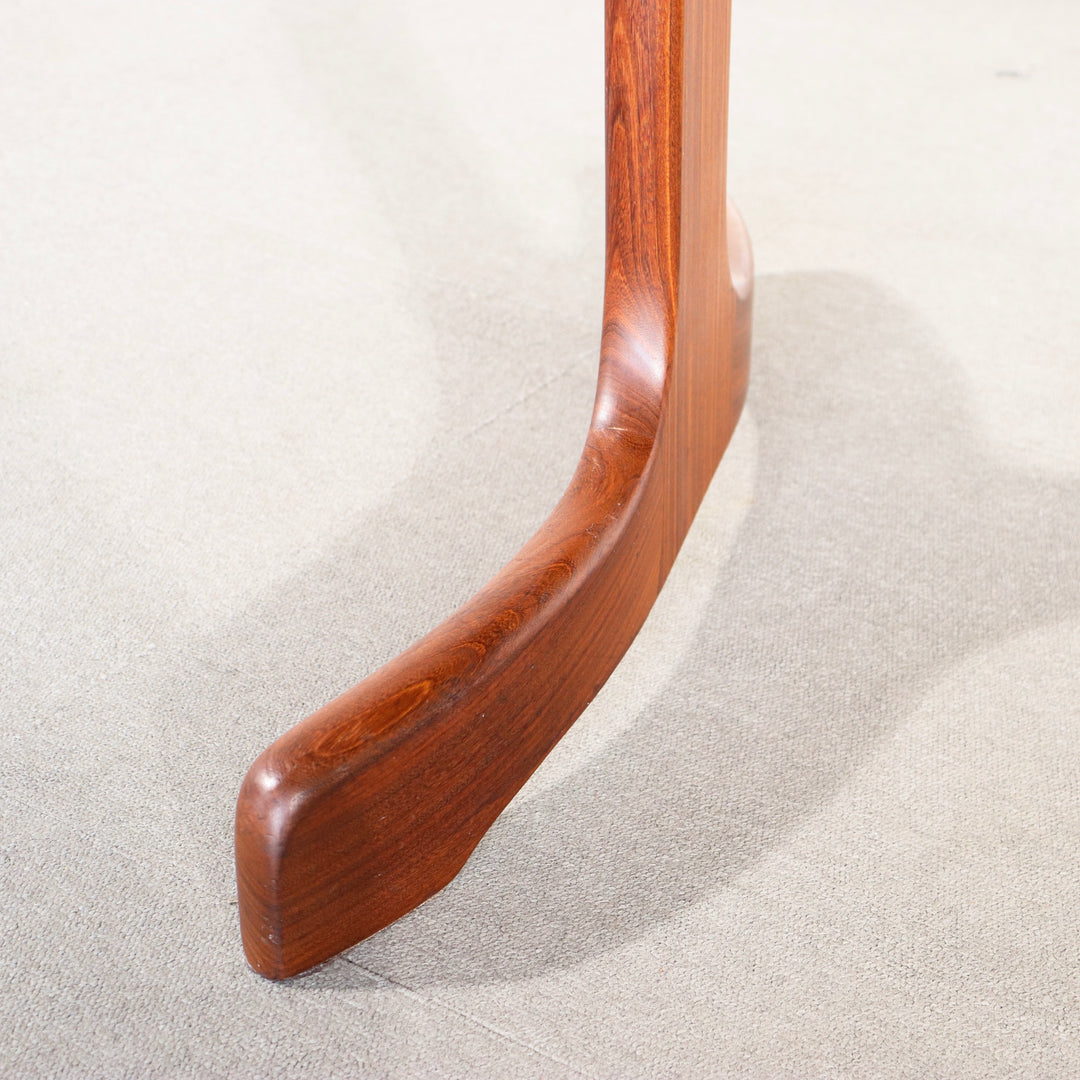 【comingsoon!】 G PLAN OVAL WHALE FIN DINING TABLE ItemCode-DAWN41