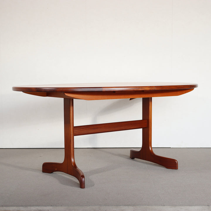 【comingsoon!】 G PLAN OVAL WHALE FIN DINING TABLE ItemCode-DAWN41