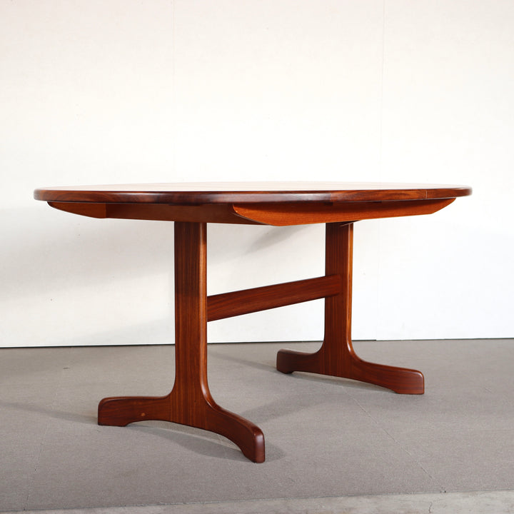 【comingsoon!】 G PLAN OVAL WHALE FIN DINING TABLE ItemCode-DAWN41