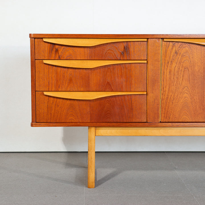 【comingsoon!】 STONEHILL TEAK SIDEBOARD ItemCode-DAWN33