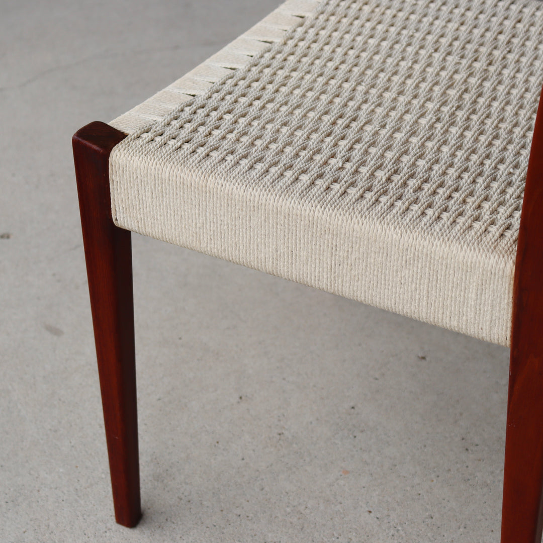 DANISH TEAK DINING CHAIR ItemCode-29035c｜送料込 | 欲張りな背もたれ