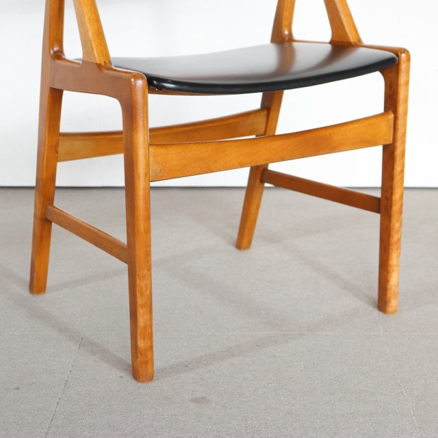 Henning Kjaernulf/model72/ダイニングチェア　デンマーク製　送料込　２脚目以降割引有　商品番号30094a