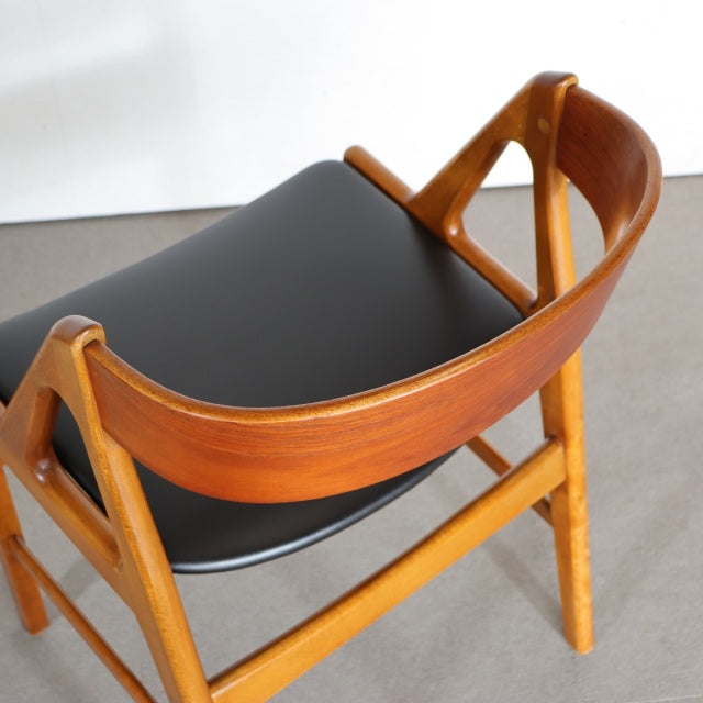 Henning Kjaernulf/model72/ダイニングチェア　デンマーク製　送料込　２脚目以降割引有　商品番号30094a