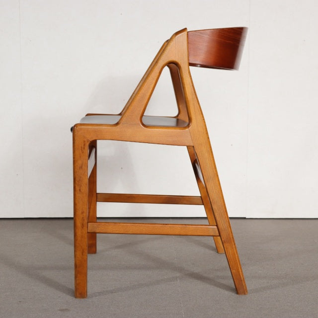 Henning Kjaernulf/model72/ダイニングチェア　デンマーク製　送料込　２脚目以降割引有　商品番号30094a