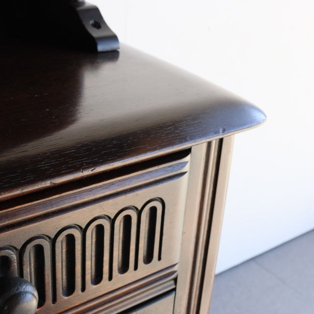 ウェルチグレープ100！　Bennett Woodworkingのウェルシュドレッサー　オーク材　商品番号24041