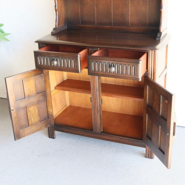 ウェルチグレープ100！　Bennett Woodworkingのウェルシュドレッサー　オーク材　商品番号24041