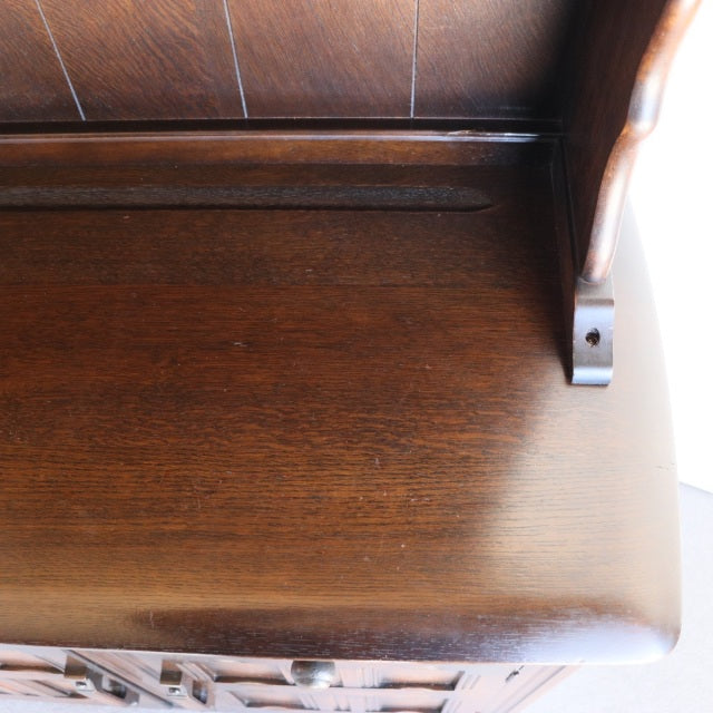 ウェルチグレープ100！　Bennett Woodworkingのウェルシュドレッサー　オーク材　商品番号24041