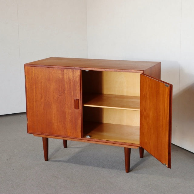 Borge Mogensenキャビネット【ニンマリ】 | ItemCode-VIND22 | 送料込