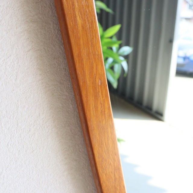 鏡。Asymmetric。２。　デンマーク製のチーク材ミラー　商品番号24077