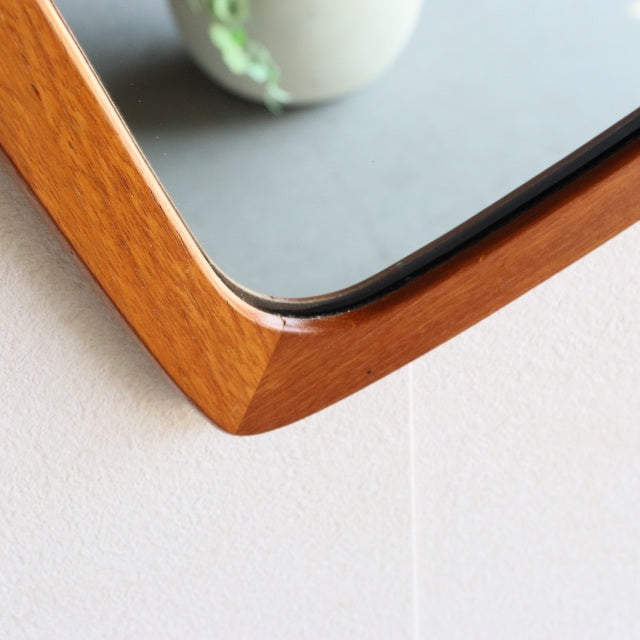 鏡。Asymmetric。２。　デンマーク製のチーク材ミラー　商品番号24077