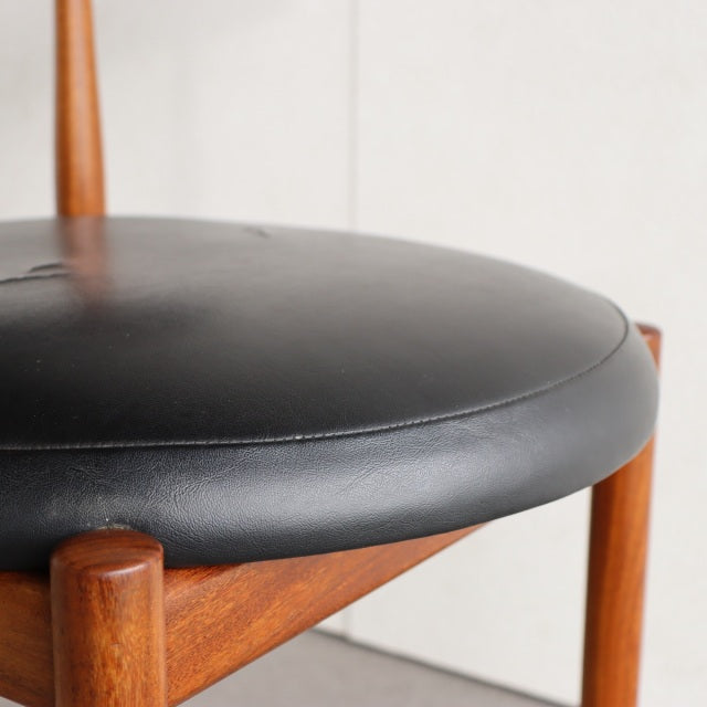 ジープランG-PLAN サークルダイニングチェア 座面ダメージあり商品番号26058d