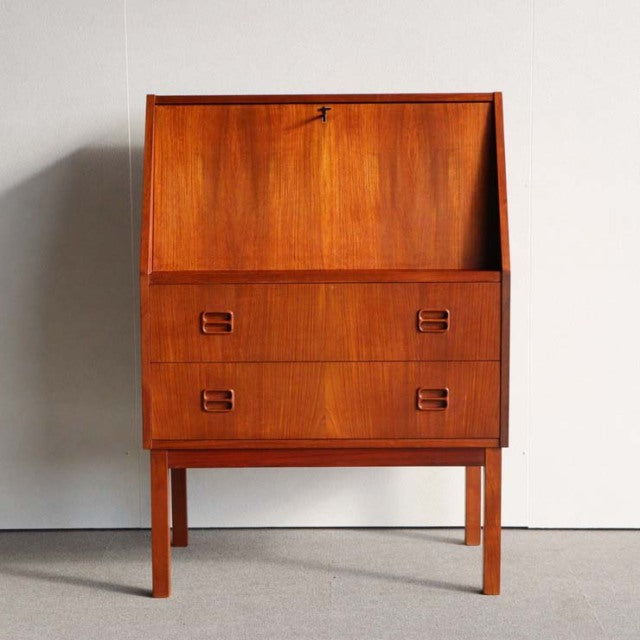 Vintage mid-century teak bureau by Gunnar Nielsen Tibergaard, Danish design with clean wood grain and rectangular handles.