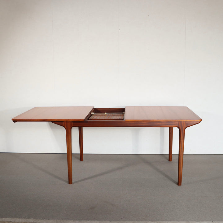 【comingsoon!】 MCINTOSH T3 DINING TABLE ItemCode-DAWN27