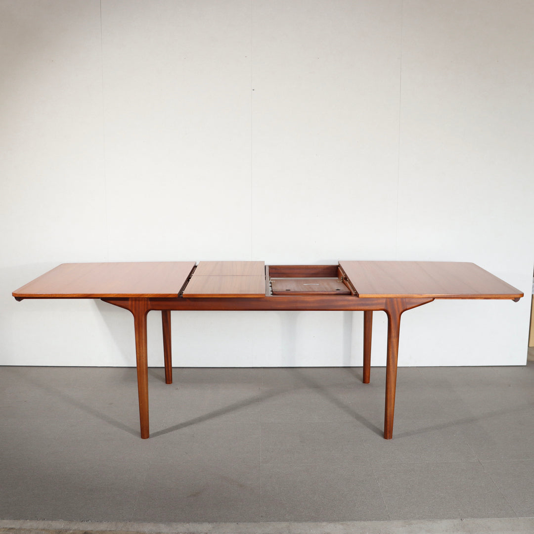 【comingsoon!】 MCINTOSH T3 DINING TABLE ItemCode-DAWN27