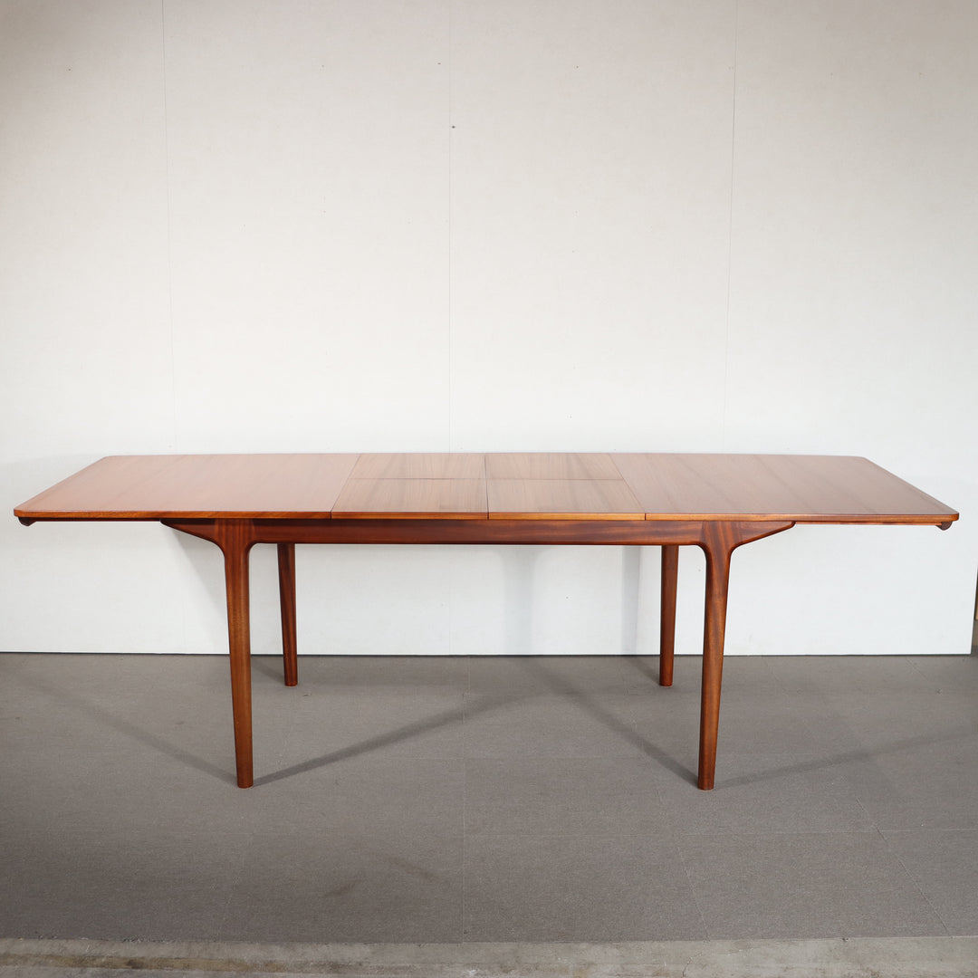 【comingsoon!】 MCINTOSH T3 DINING TABLE ItemCode-DAWN27