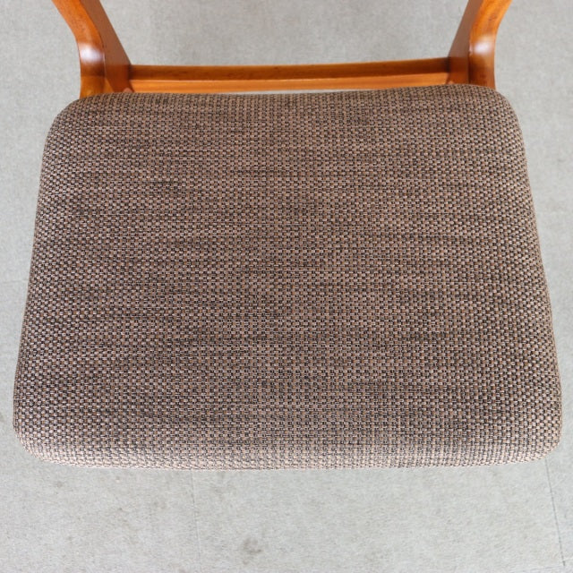 持ち帰り専用！ヴィンテージ ダイニングチェア 座面張替済 商品番号25144d