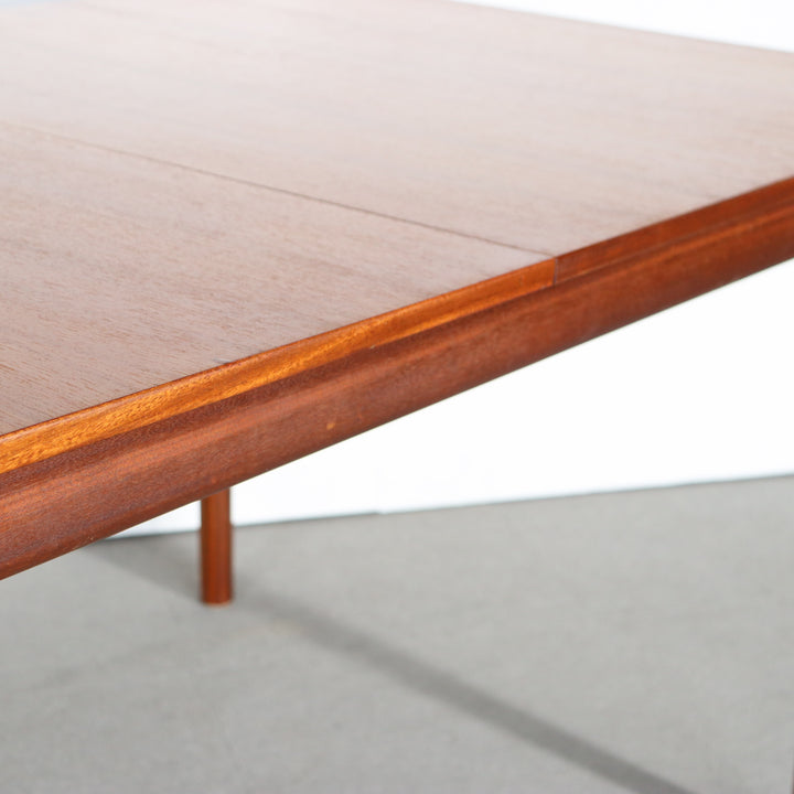【comingsoon!】 MCINTOSH T3 DINING TABLE ItemCode-DAWN27