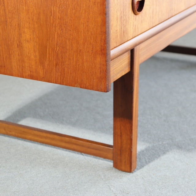 エヌサマ専用　【送料込み】【普通のキャビネット、ではございません！】　ターニッジTURNIDGE　キャビネット　商品番号25019