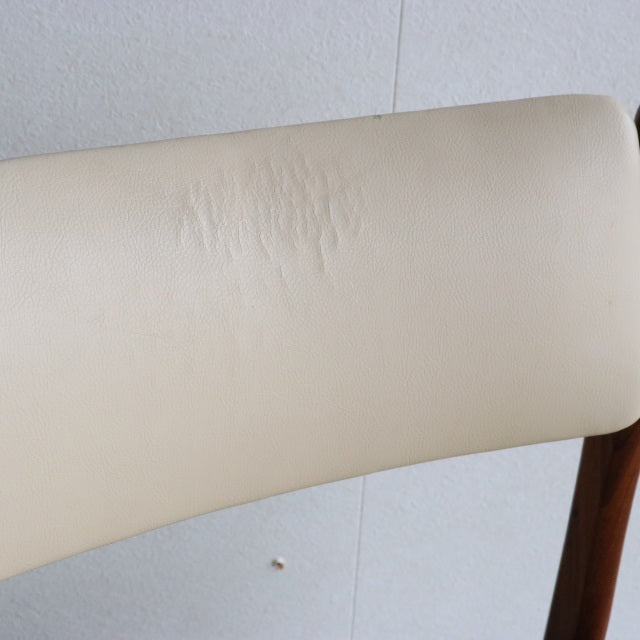 S様専用【送料込み】　2脚目以降割引あり　『椅子』　エリック・バッハ　Erik Buch Model 49 ダイニングチェア　背もたれダメージあり　商品番号23126c