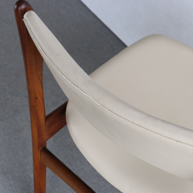 S様専用【送料込み】　2脚目以降割引あり　『椅子』　エリック・バッハ　Erik Buch Model 49 ダイニングチェア　背もたれダメージあり　商品番号23126c