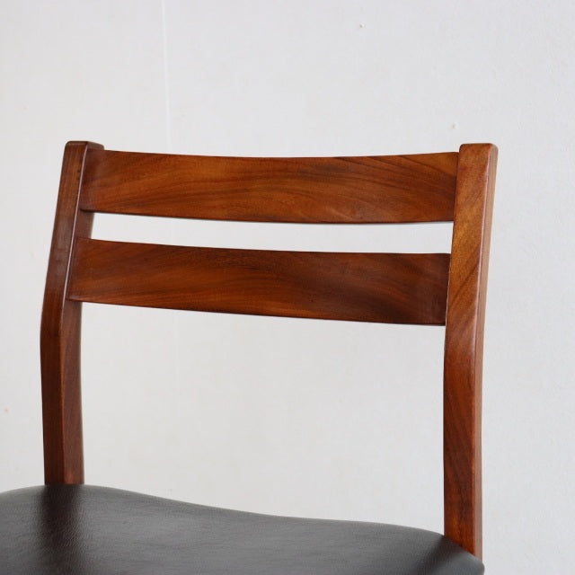 【Ｎ様引き取り専用２】WHITE & NEWTON のダイニングチェア 商品番号23166d