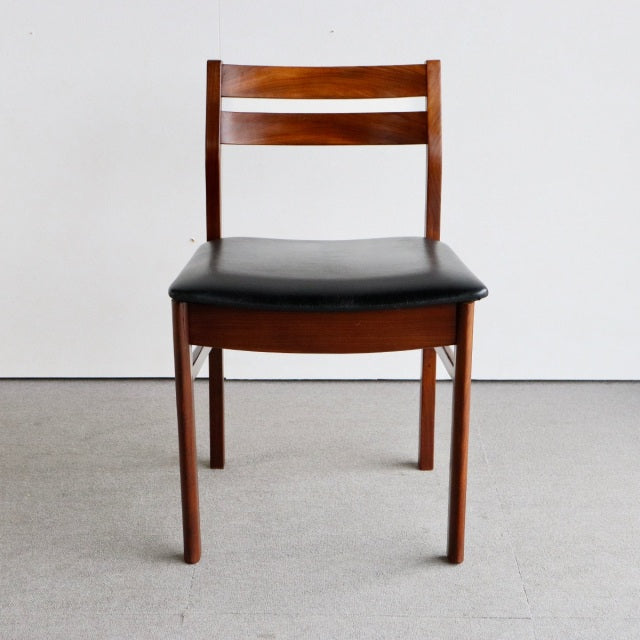 【Ｎ様引き取り専用２】WHITE & NEWTON のダイニングチェア 商品番号23166d