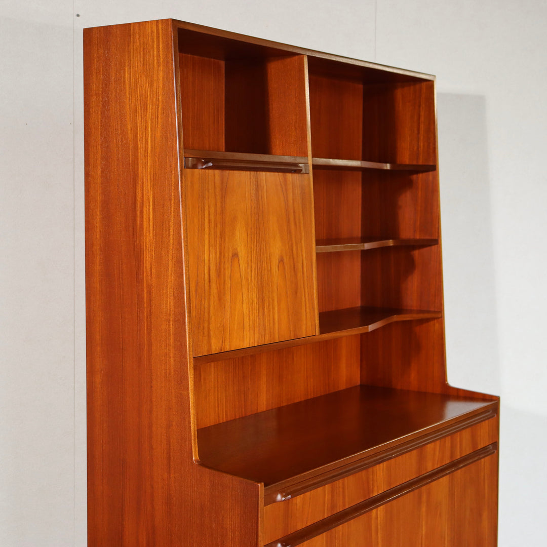 【comingsoon!】 MCINTOSH TALL BOOKCASE ItemCode-DAWN51