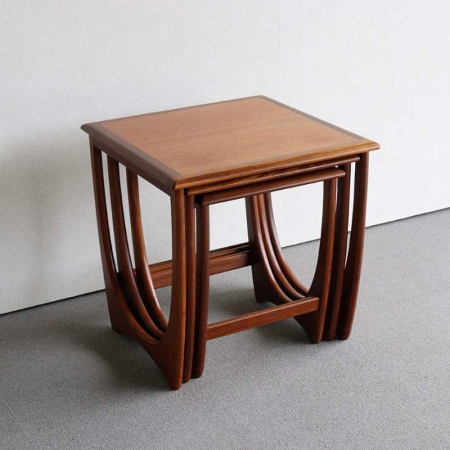 どこから見ても絵になってしまうネストテーブル　G-plan Fresco nest table　商品番号24008