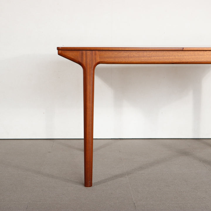 【comingsoon!】 MCINTOSH RECTANGULAR DINING TABLE ItemCode-DAWN35