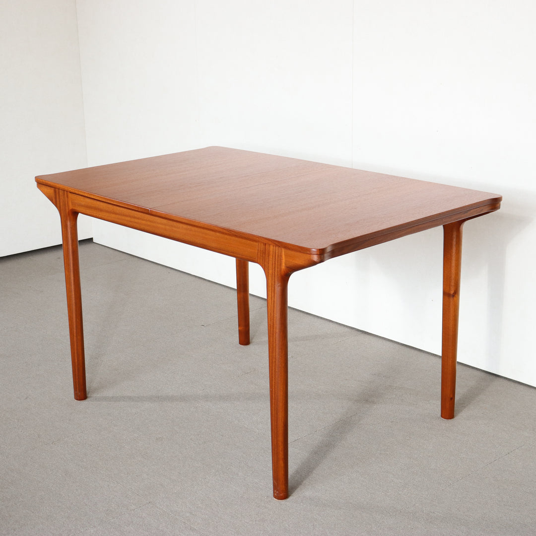 【comingsoon!】 MCINTOSH RECTANGULAR DINING TABLE ItemCode-DAWN35