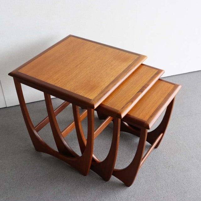 どこから見ても絵になってしまうネストテーブル　G-plan Fresco nest table　商品番号24008
